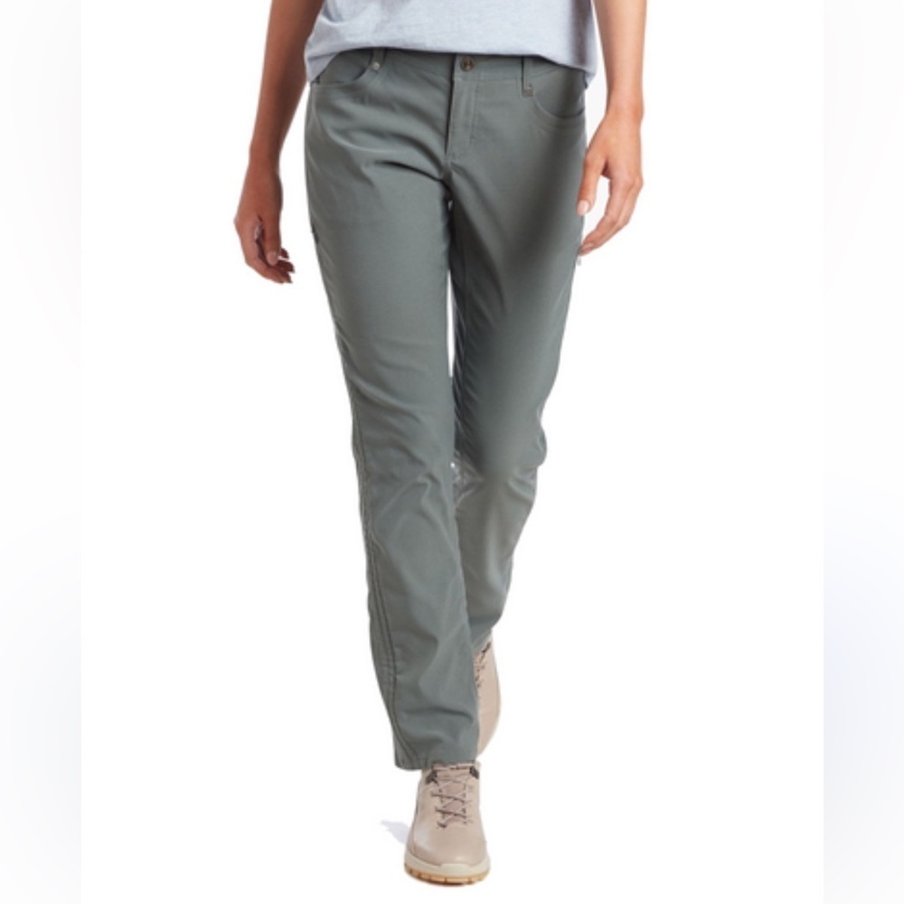Kuhl Trekr Hiking Pants Size 8 Short in Pine Green